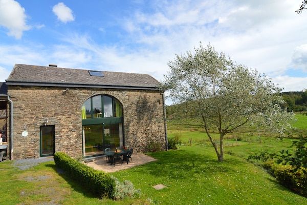 Foto van Gîte met uitzicht op het meer - Vakantiehuis in Bastogne-Neufmoulin - ExteriorSummer