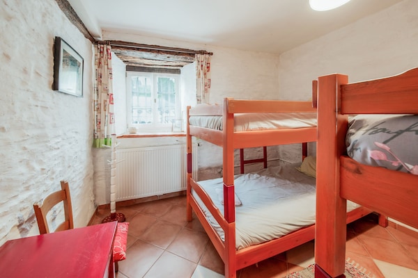 Foto van Authentieke kasteelhoeve in Gouvy met een tuin - Vakantiehuis in Gouvy - BedRoom