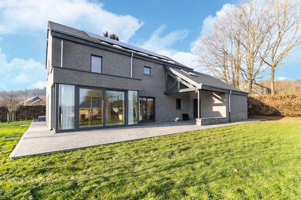 Foto van Stijlvol huis in Petit-Thier - Vakantiehuis in Petit-Thier - ExteriorSummer
