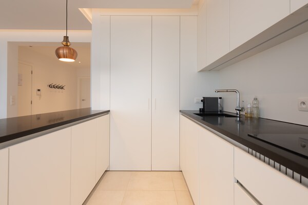 Foto van Appartement op Zeedijk met zeezicht - Vakantiehuis in MIDDELKERKE - Kitchen