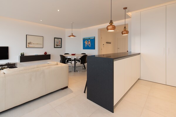 Foto van Appartement op Zeedijk met zeezicht - Vakantiehuis in MIDDELKERKE - Kitchen