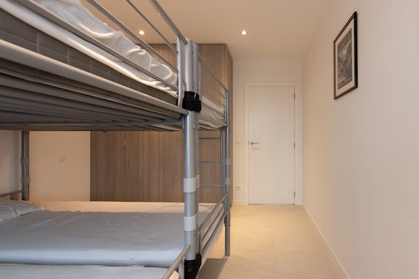 Foto van Appartement op Zeedijk met zeezicht - Vakantiehuis in MIDDELKERKE - BedRoom