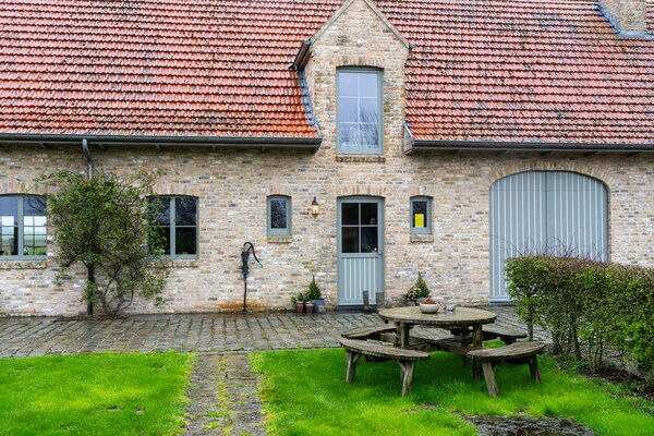 Foto van Comfortabele groepswoning met grote tuin - Vakantiehuis in Diksmuide - ExteriorSummer