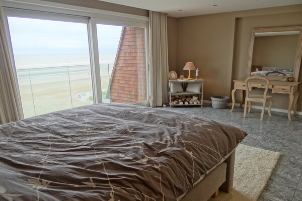 Foto van Appartement Nieuwpoort met Zeezicht - Vakantiehuis in Nieuwpoort - BedRoom