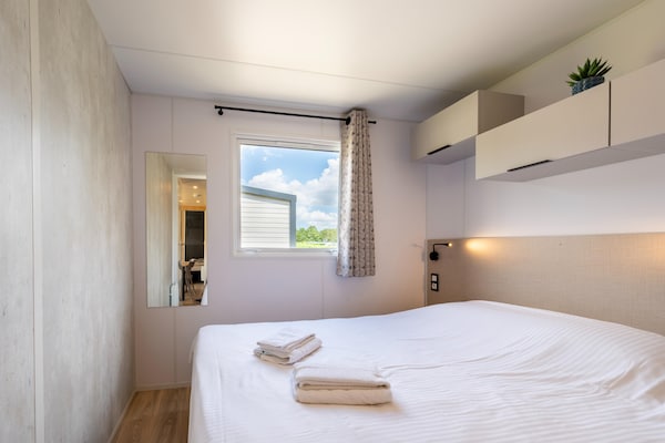 Foto van Comfortabele caravan in groene omgeving - Vakantiehuis in Lembeke (Kaprijke) - BedRoom