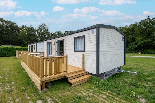 Foto van Comfortabele caravan in groene omgeving - Vakantiehuis in Lembeke (Kaprijke) - ExteriorSummer