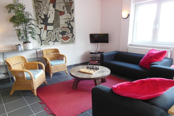 Foto van Comfortabel en kindvriendelijk vakantiehuis in Nedvedice met prachtige ligging - LivingRoom