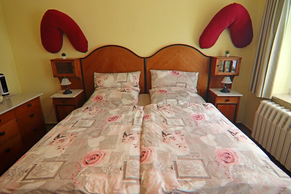 Foto van Romantische Ferienwohnung in Boldenshagen - Vakantiehuis in Kröpelin OT Boldenshagen - BedRoom