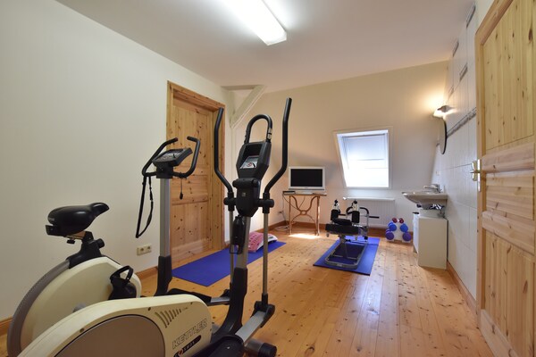 Foto van Romantische Ferienwohnung in Boldenshagen - Vakantiehuis in Kröpelin OT Boldenshagen - RecreationRoom