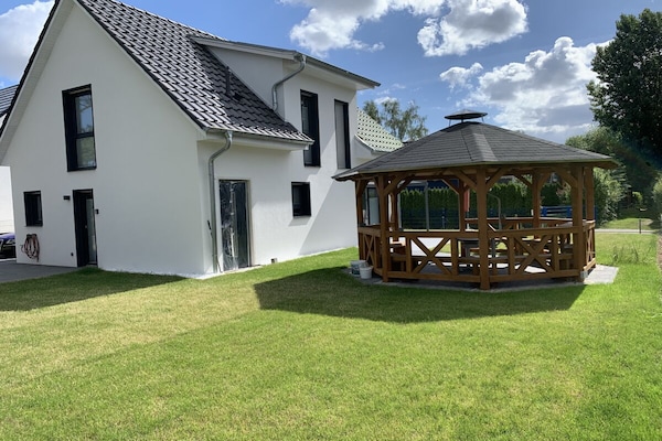 Foto van Een heerlijk vakantieverblijf in een villa aan het meer - Untagged