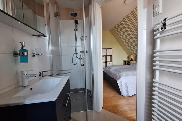 Foto van Vakantieappartement met uitzicht op het meer aan de Groß Labenzer See - BathRoom