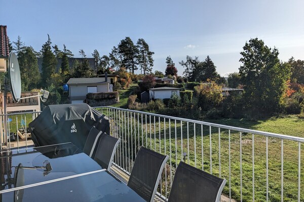Foto van Vakantieappartement met uitzicht op het meer aan de Groß Labenzer See - TerraceBalcony