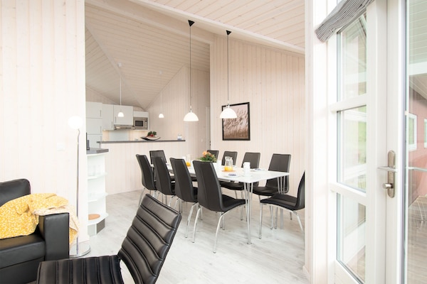 Foto van Familielodge voor 10 personen met sauna - Vakantiehuis in Großenbrode - DiningRoom