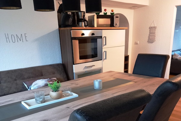Foto van Stijlvol appartement in Stormbruch met tuin - Vakantiehuis in Diemelsee-Stormbruch - DiningRoom