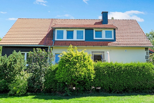 Foto van Stijlvol appartement in Stormbruch met tuin - Vakantiehuis in Diemelsee-Stormbruch - ExteriorSummer