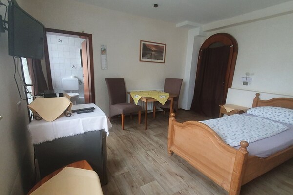 Foto van Appartement met privéterras in Homberg - Vakantiehuis in Homberg OT Waßmuthshausen - BedRoom