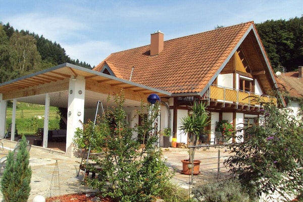 Foto van Exclusief vakantiehuis met zwembad - Vakantiehuis in Berghaupten - Untagged