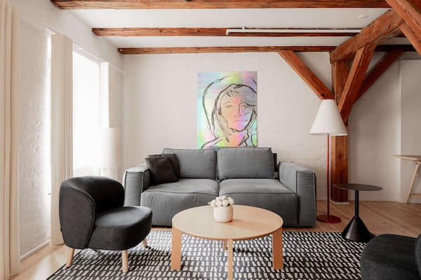Foto van Deens huis in iconische binnenplaats van Nyhavn - Vakantiehuis in København - LivingRoom