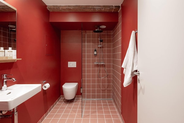 Foto van Deens huis in iconische binnenplaats van Nyhavn - Vakantiehuis in København - BathRoom