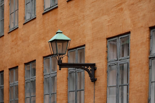 Foto van Deens huis in iconische binnenplaats van Nyhavn - Vakantiehuis in København - ExteriorSummer