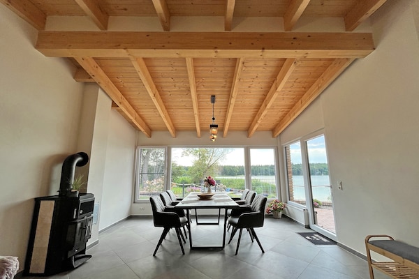 Foto van Vakantieappartement met eigen toegang tot het meer en een aanlegsteiger. - Kitchen