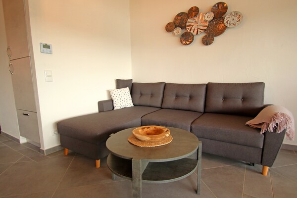 Foto van Vakantieappartement met eigen toegang tot het meer en een aanlegsteiger. - LivingRoom