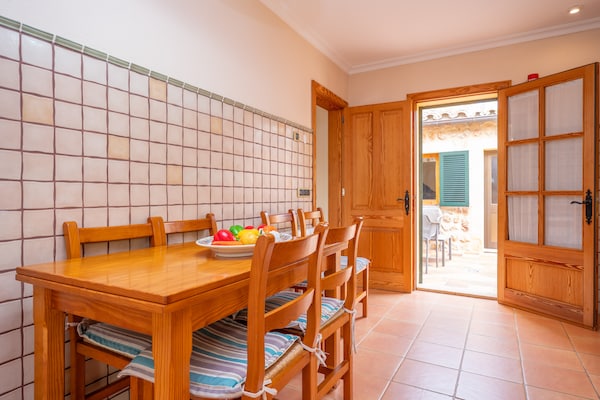 Foto van Charmant huis in Pollença bij Tramuntana - Vakantiehuis in Pollensa, Illes Balears - DiningRoom