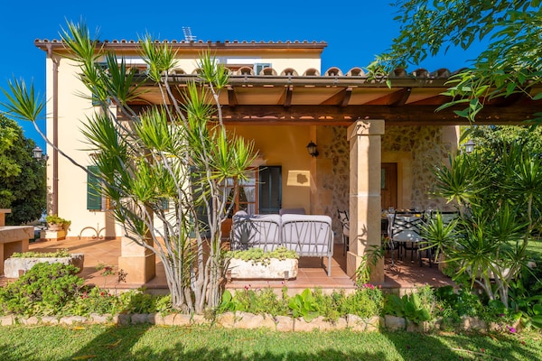 Foto van Charmant huis in Pollença bij Tramuntana - Vakantiehuis in Pollensa, Illes Balears - ExteriorSummer