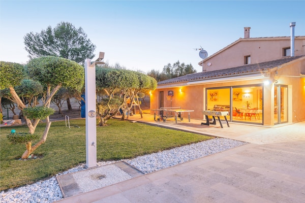 Foto van Huis bij Son Serra met zoutwaterzwembad - Vakantiehuis in Santa Margalida, Illes Balears - ExteriorSummer