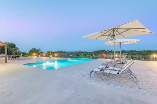 Foto van Huis bij Son Serra met zoutwaterzwembad - Vakantiehuis in Santa Margalida, Illes Balears - PoolOfHouse