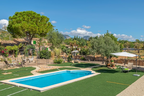 Foto van Villa in Santa Maria met zoutwaterzwembad - Vakantiehuis in Santa María Del Cami, Illes Balears - PoolOfHouse