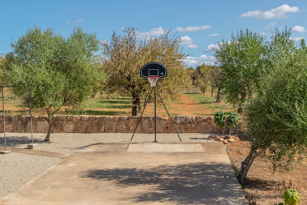 Foto van Villa in Santa Maria met zoutwaterzwembad - Vakantiehuis in Santa María Del Cami, Illes Balears - GardenSummer