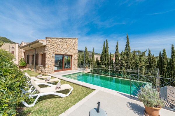 Foto van Villa in Mancor met Uitzicht op Bergen - Vakantiehuis in , Illes Balears - 