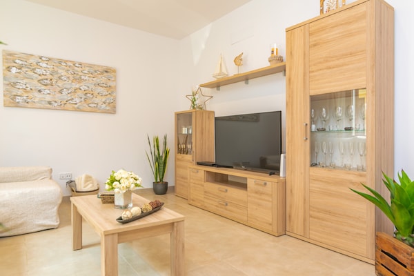 Foto van Ontspannen verblijf in het zonnige Sa Pobla - Vakantiehuis in , Illes Balears - LivingRoom