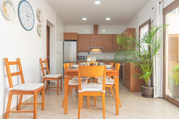 Foto van Ontspannen verblijf in het zonnige Sa Pobla - Vakantiehuis in , Illes Balears - DiningRoom