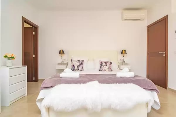 Foto van Ontspannen verblijf in het zonnige Sa Pobla - Vakantiehuis in , Illes Balears - BedRoom