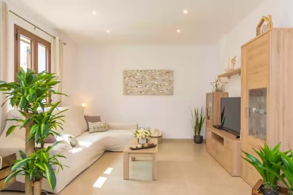 Foto van Ontspannen verblijf in het zonnige Sa Pobla - Vakantiehuis in , Illes Balears - LivingRoom
