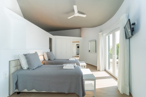 Foto van Villa Gaudina - Villa Con Piscina Privada - Vakantiehuis in , Illes Balears - BedRoom