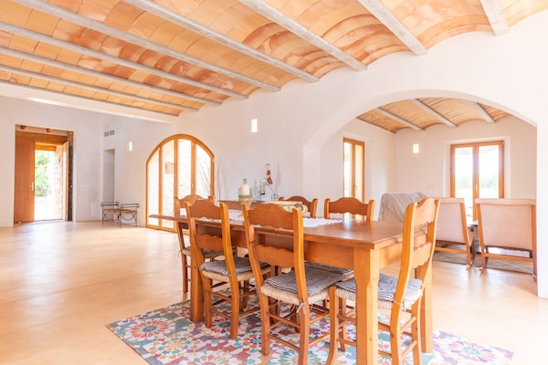 Foto van Rustig verblijf in Cala Bona - Vakantiehuis in , Illes Balears - DiningRoom