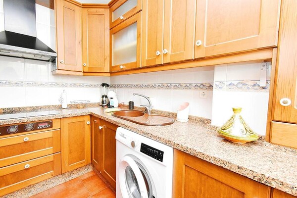 Foto van Huis met terras vlakbij de stranden - Vakantiehuis in Almerimar - Kitchen