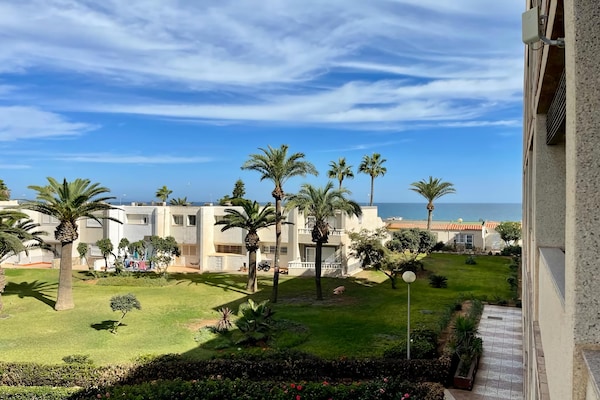 Foto van Appartement in Roquetas de Mar met terras - Vakantiehuis in Roquetas de Mar - ViewSummer