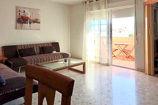 Foto van Appartement in Roquetas de Mar met balkon - Vakantiehuis in Roquetas de Mar - LivingRoom