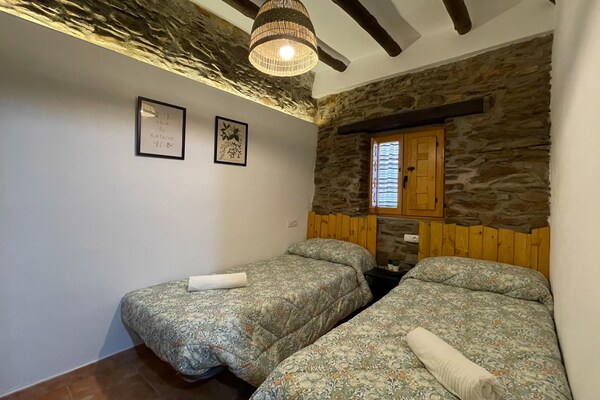 Foto van Landhuis Adra bij Strand & Uitzicht - Vakantiehuis in El Trebolar, Adra - BedRoom