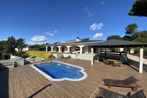 Foto van Villa in Mas Mora bij Costa Brava stranden - Vakantiehuis in Tordera - Outdoor