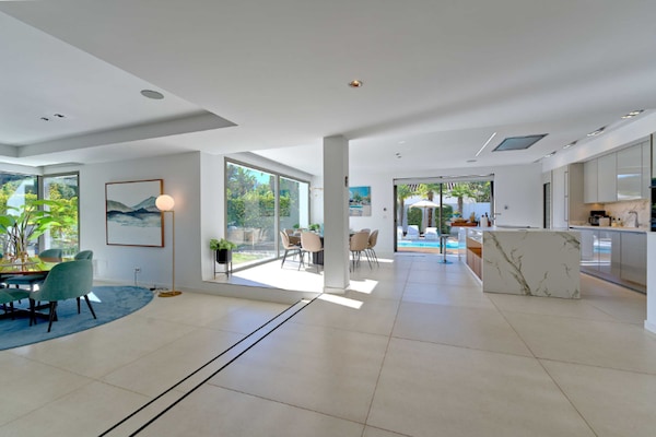 Foto van Ruime villa voor 12 personen in Puerto Banús - Vakantiehuis in Marbella - LivingRoom