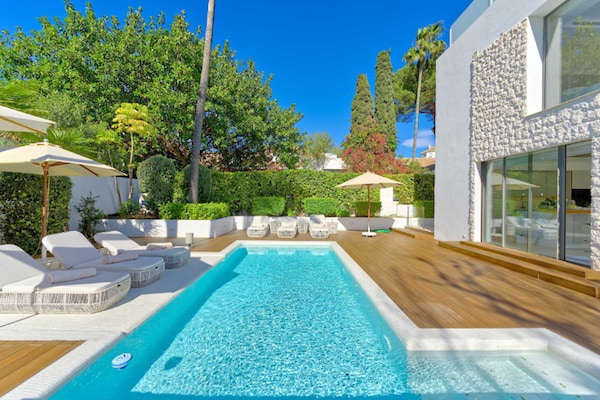 Foto van Ruime villa voor 12 personen in Puerto Banús - Vakantiehuis in Marbella - PoolOfHouse