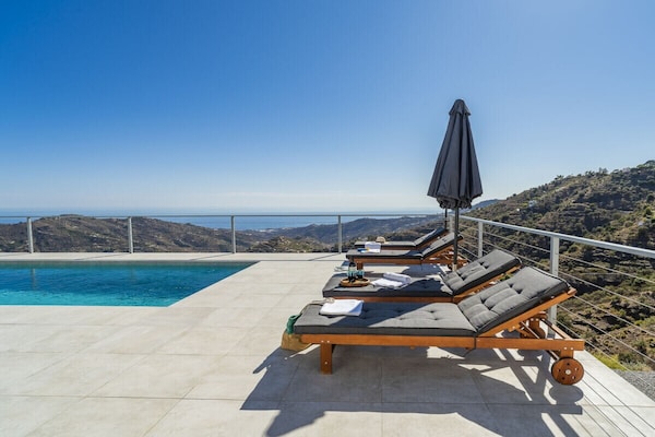 Foto van Finca met 4 slaapkamers - Vakantiehuis in Cómpeta (Málaga) - Untagged