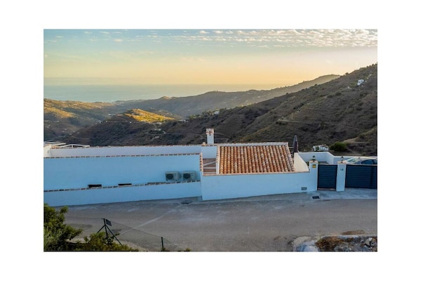 Foto van Finca met 4 slaapkamers - Vakantiehuis in Cómpeta (Málaga) - Untagged