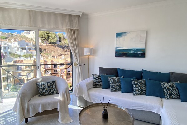 Foto van Villa in Nerja met privézwembad en strand - Vakantiehuis in Nerja - LivingRoom