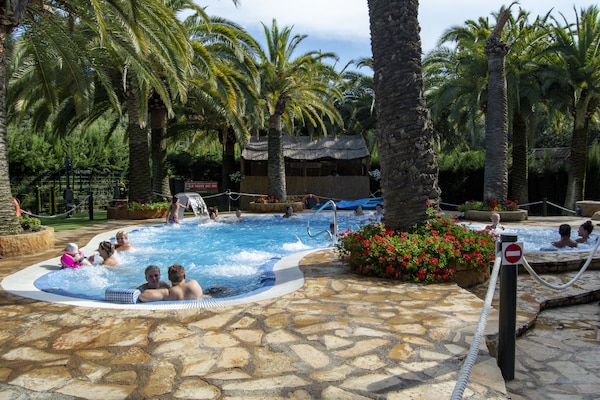 Foto van Cottage in Tarragona met Privéstrand - Vakantiehuis in La Torre del Sol, Tarragona - PoolOfHouse